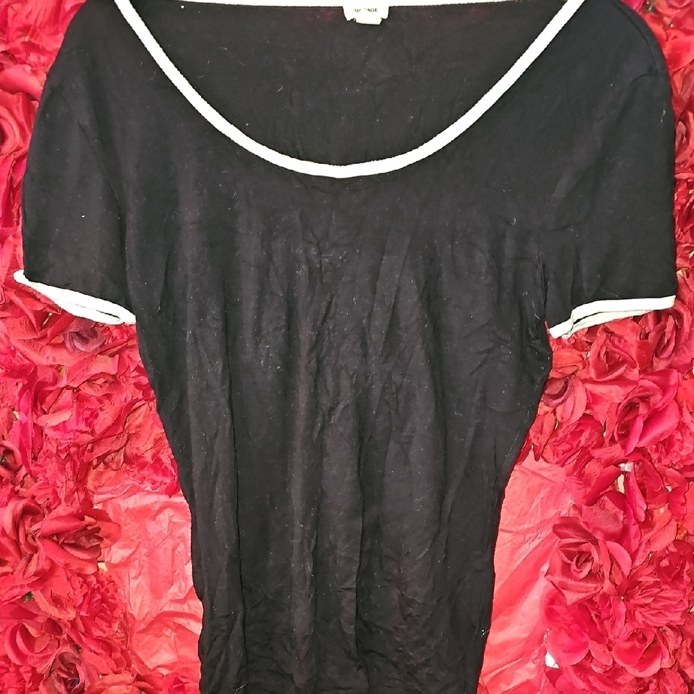Garage Women's Black Tee with White Accents Size Large